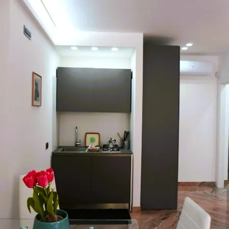 Midtown Excellence Bed & Breakfast 3*