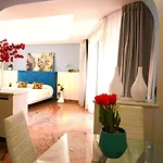 Midtown Excellence Bed & Breakfast