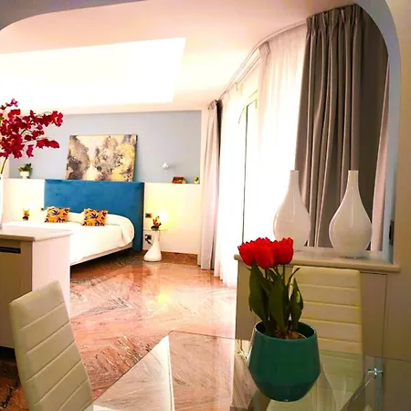 Midtown Excellence Bed and breakfast