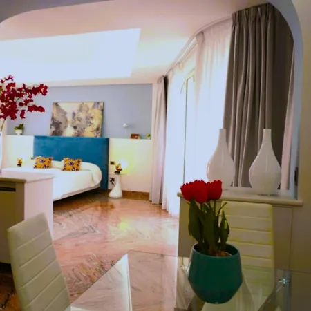 Midtown Excellence Bed and breakfast